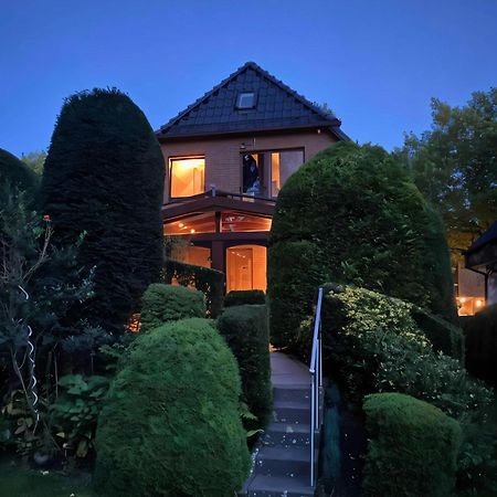 Gartenblick-Oase: Obergeschosswohnung In Hamburg-Harburg Buitenkant foto